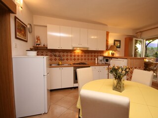 Apartment Makarska  13