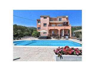 Ferienhaus Kaštel Lukšić  2