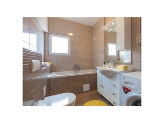 Ferienhaus Kaštel Lukšić  32