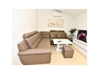 Holiday house Povljana  12