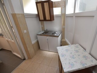 Apartment Metajna  12