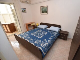 Apartment Metajna  14