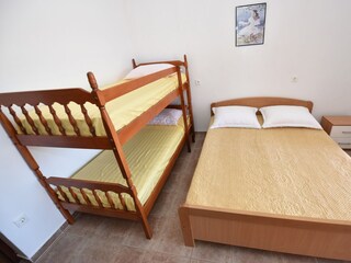 Apartment Metajna  15