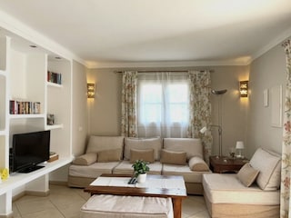 Cosy seating place, air-condition also in living  room