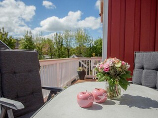 geräumiger Sonnenbalkon