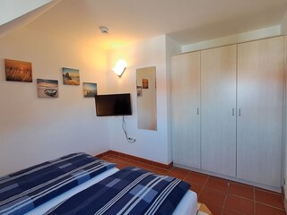 Großer Kleiderschrank