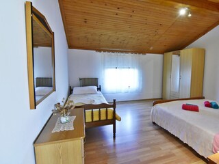 Apartment Basanija  12