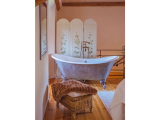 ~ freistehende Badewanne im Schlafzimmer ~