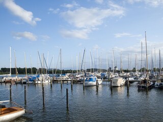 Im Hafen Lindaunis