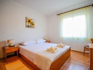 Two bedroom apartment with terrace Zadar A-5870-a