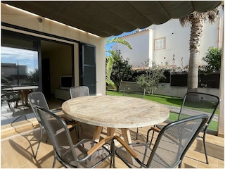 überdachte Terrasse