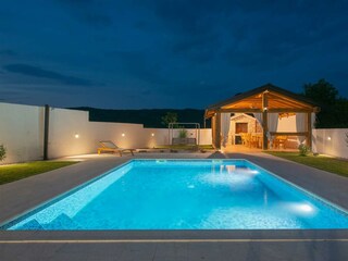 Strandliebhaber werden die Nähe zum 30 km entfernten Ba