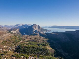 500 Metern finden Sie einen Minimarkt usw.