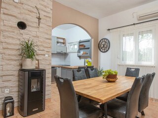 living and dinin area