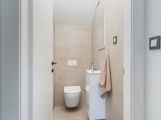 eine Gästetoilette zur Verfügung