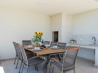 Genießen Sie authentische dalmatinische Aromen vom Holz