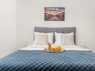 Bedroom No. 1 with queen size bed 160x200 cm