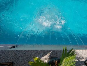 Villa Mima II:Holiday oasis with hydromassage pool