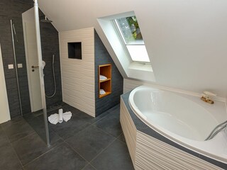 Badezimmer - Obergeschoss