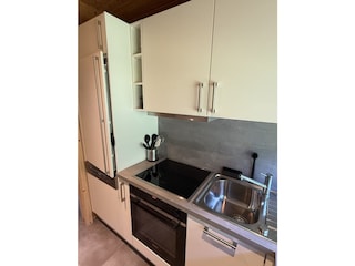 Komplett ausgestattete Küche