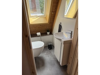 Zusätzliches WC im Obergeschoss