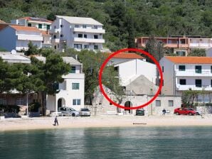Two bedroom apartment near beach Igrane, Makarska A-10033-b
