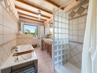 Villa Marratxí Features 16