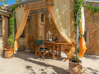 Villa Santa Maria del Camí Buitenaudio-opname 10