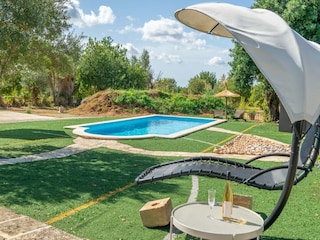 Villa Santa Maria del Camí Buitenaudio-opname 11