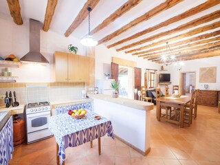 Villa Petra Features 24