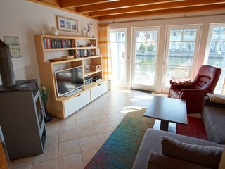 Wohnzimmer mit Blick zur Terrasse