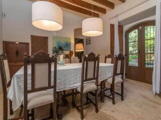 Villa Santa Maria del Camí Características 24