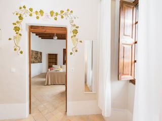 Villa Santa Maria del Camí Caratteristiche 21