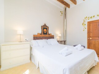 Villa Santa Maria del Camí Caratteristiche 32