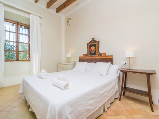 Villa Santa Maria del Camí Características 19