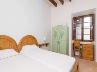 Villa Santa Maria del Camí Caratteristiche 32