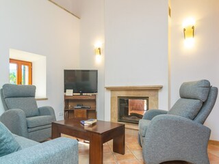 Villa Biniali Features 18