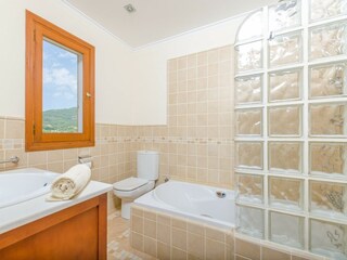 Villa S'Horta Features 33