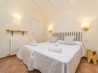 Villa Sant Joan Caratteristiche 35