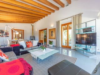 Villa Pollensa Features 24