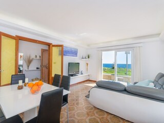 Holiday house S'Illot Features 19