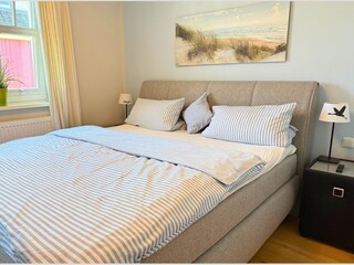 Schlafzimmer No. 2 Bett 180x200 cm
