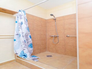 Holiday house S'Illot Features 9