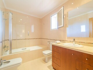 Villa Llucmayor Features 25