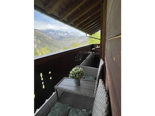 Balkon mit Blick auf den Untersberg