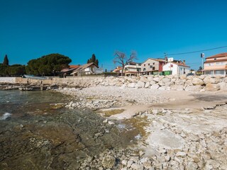 Apartment Zambratija  3