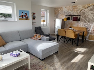 Wohnzimmer mit Essecke