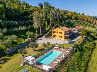 Villa Ponzano di Fermo Outdoor Recording 2