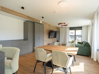 Wohnbereich mit Esstisch