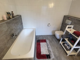 Bad mit Badewanne Bärbel